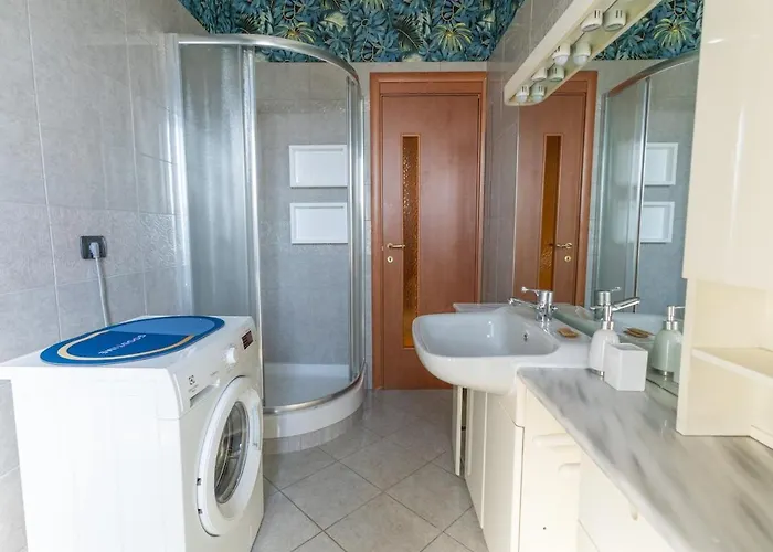 Casa Marina Trilocale Panoramico Vicino Metro Apartmán