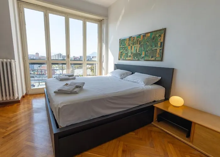 Casa Marina Trilocale Panoramico Vicino Metro Apartamento