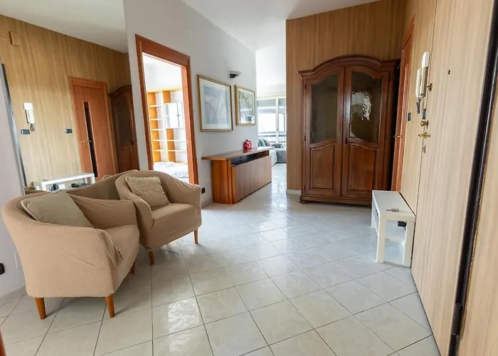 Casa Marina Trilocale Panoramico Vicino Metro Apartamento Turim